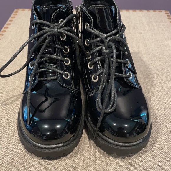 🎈SOLD🎈Shein Kids Patent Combat Boots - Picture 5 of 5